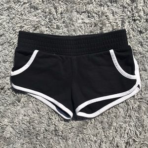 Black shorts with pockets